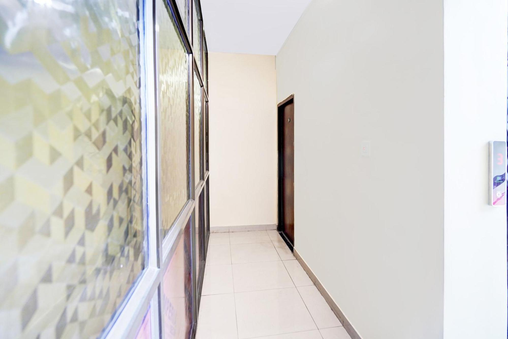 Super Hotel O Blw Kakarmatta Near Banaras Junction Varanasi Exterior photo