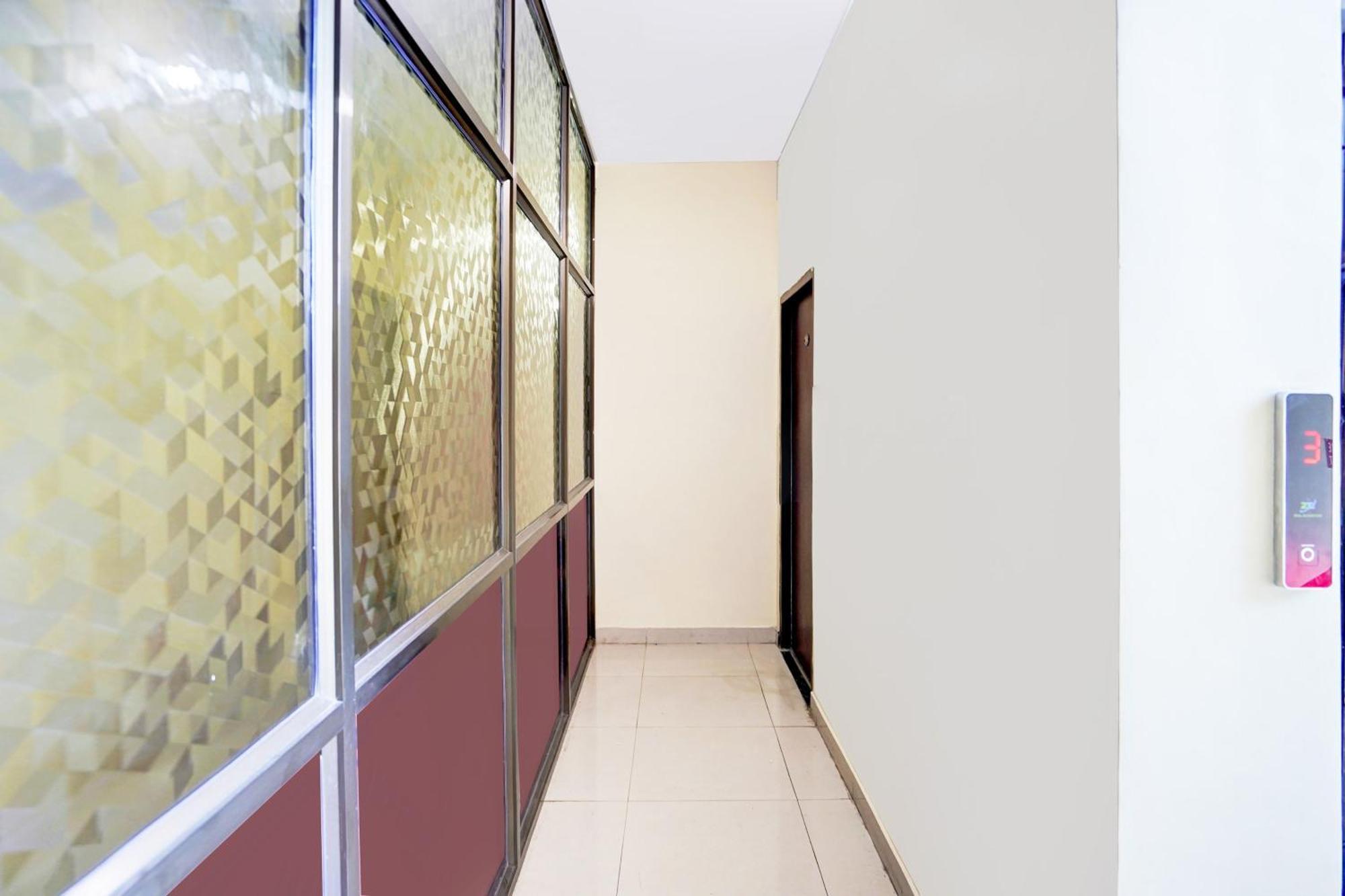 Super Hotel O Blw Kakarmatta Near Banaras Junction Varanasi Exterior photo