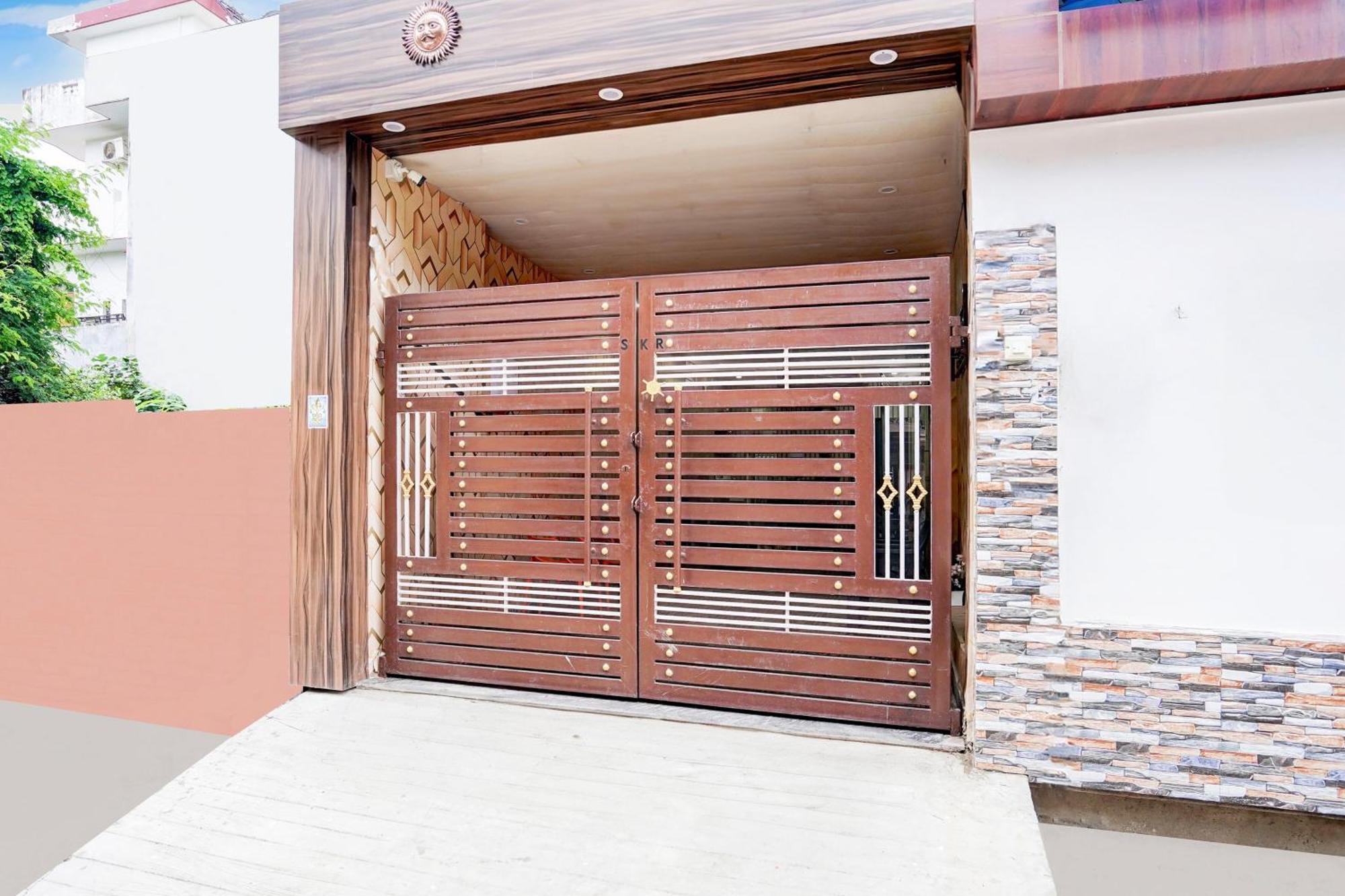 Super Hotel O Blw Kakarmatta Near Banaras Junction Varanasi Exterior photo