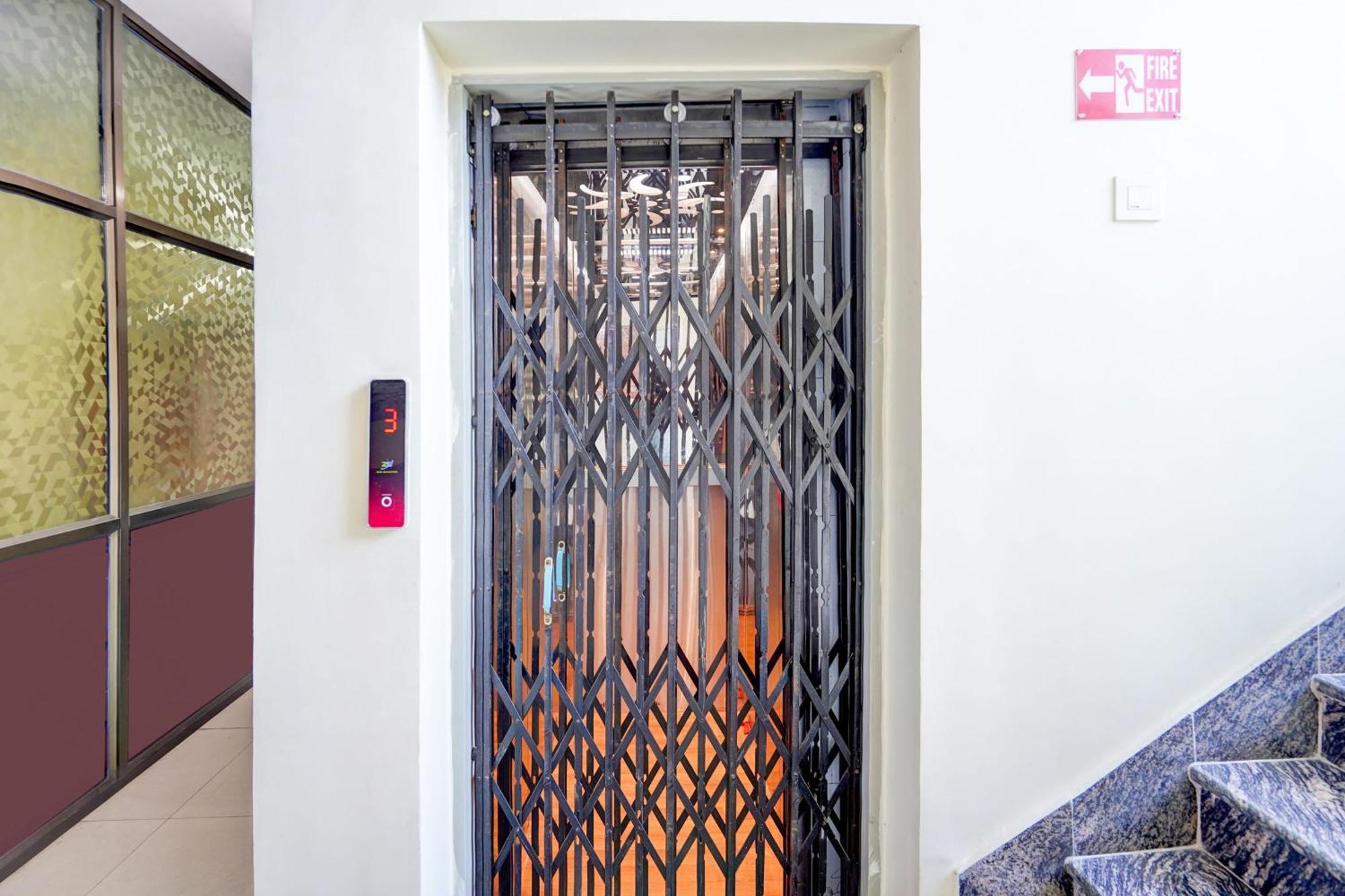Super Hotel O Blw Kakarmatta Near Banaras Junction Varanasi Exterior photo